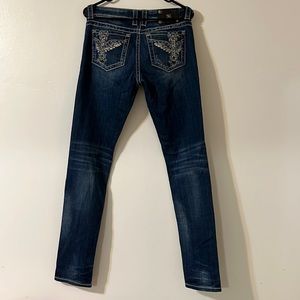 Miss me low rise skinny jean, size 29.